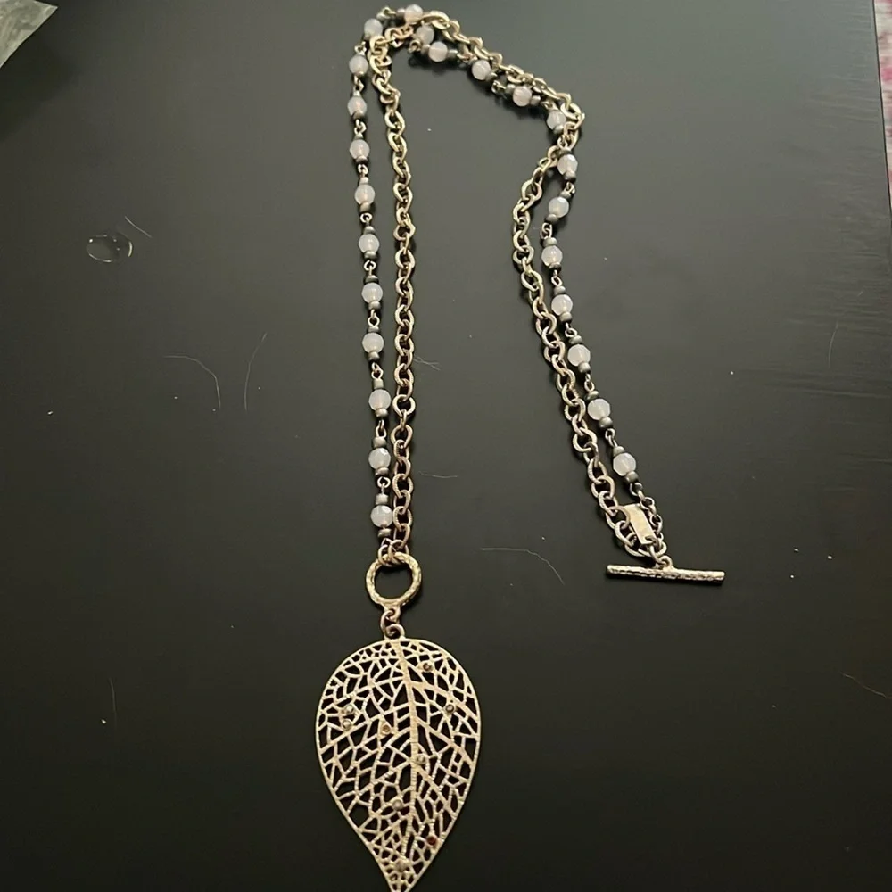 Cookie Lee adjustable leaf necklace - Picture 1 of 3